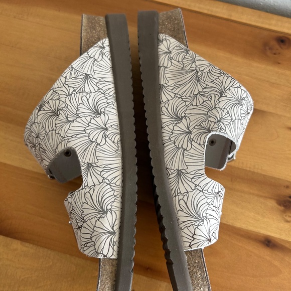 Mephisto Hester Sandals size 40 Excellent size 40 - Picture 2 of 11